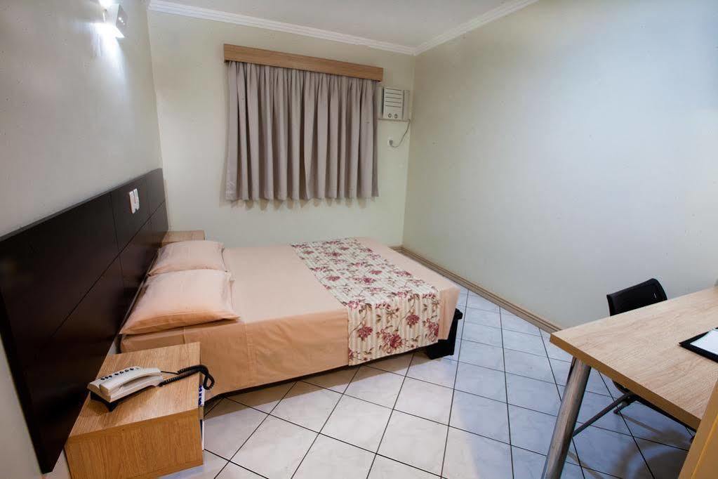 Hotel Caiua Express Умуарама Экстерьер фото